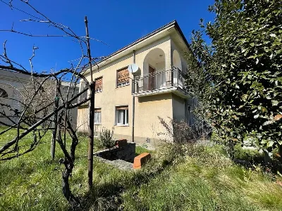 Villa in vendita a Colle Brianza - foto 1