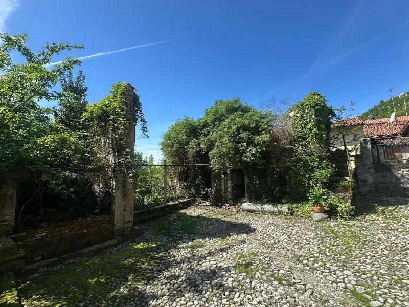 Rustico/Casale in vendita a Cesana Brianza - foto 1
