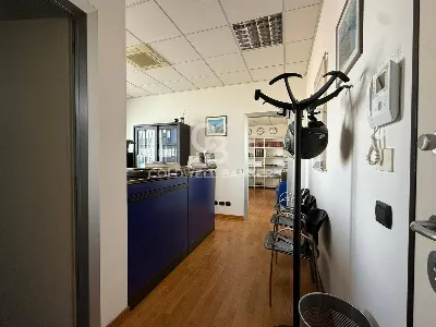 Ufficio in vendita a Firenze, Legnaia, sof... - foto 2
