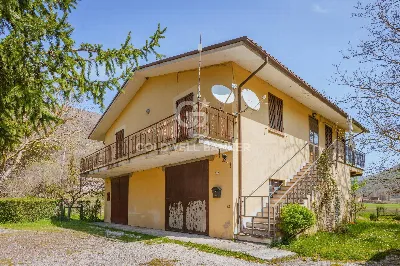 Villa in vendita a Foligno - foto 3