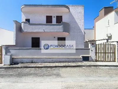 Villa in vendita a Lecce, Torre chianca, b... - foto 1