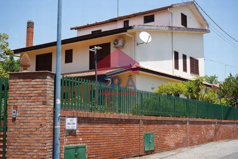 Villa in vendita a Pedara - foto 1