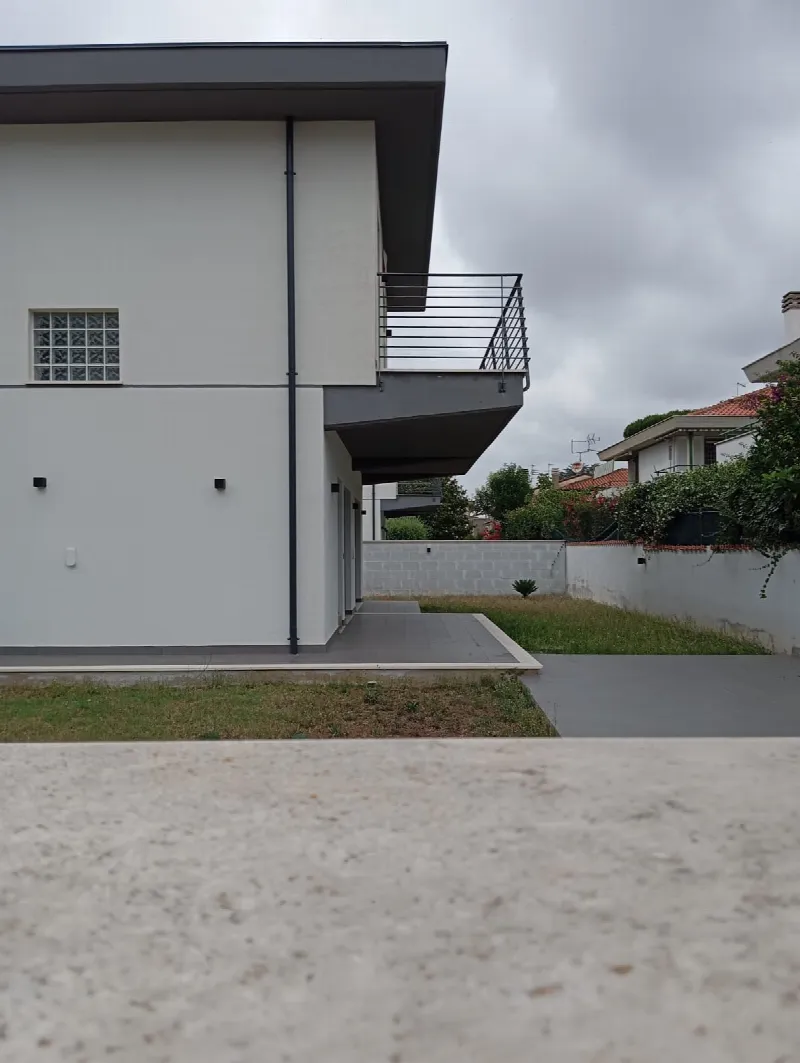 Casa Indipendente in vendita ad Anzio - foto 1