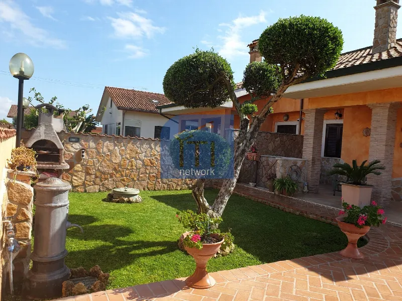 Villa in vendita a Ardea - foto 1