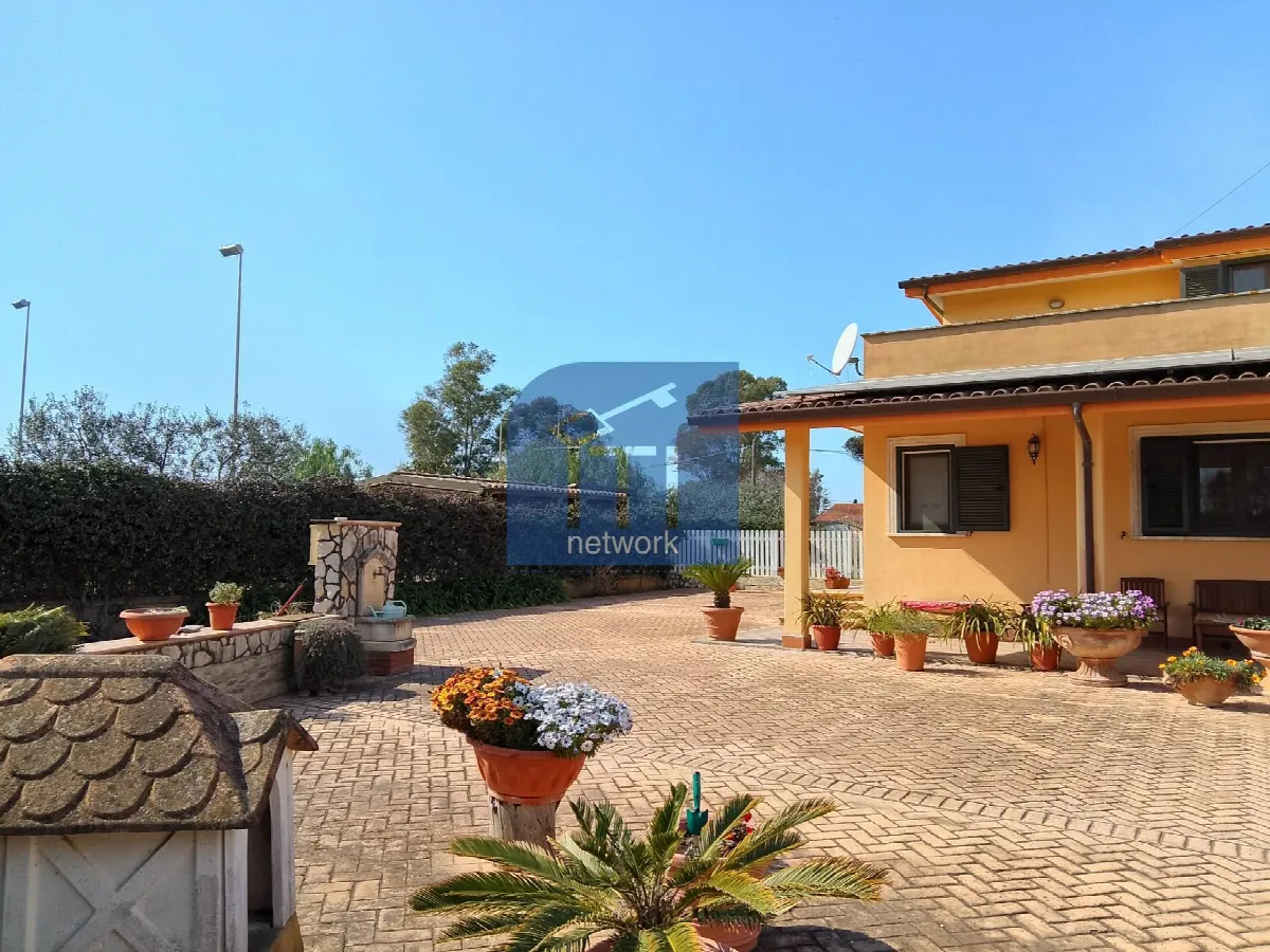 Villa in vendita a Pomezia - foto 5