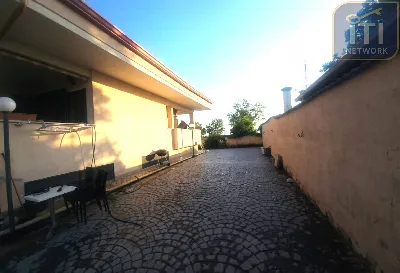 Villa in vendita a Pomezia - foto 3