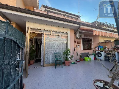 Casa Indipendente in vendita a Pomezia - foto 2