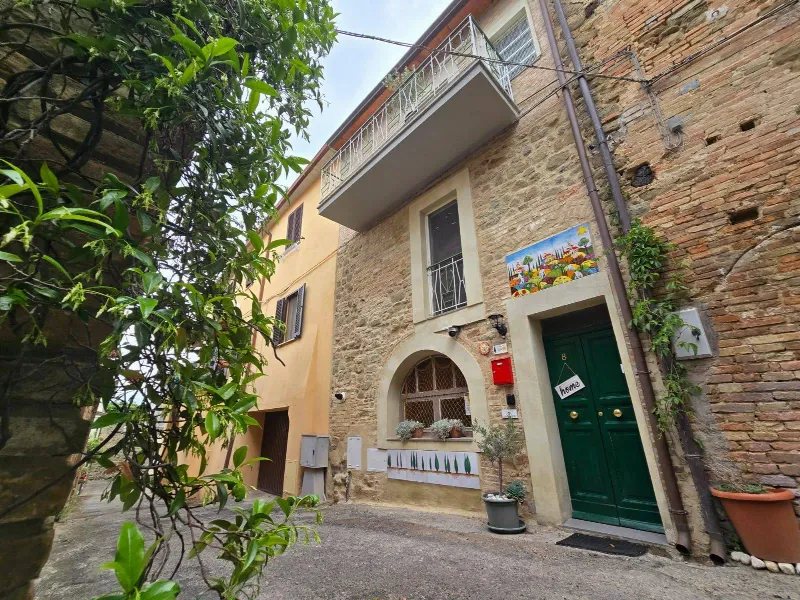 Casa Indipendente in vendita a Deruta - foto 1