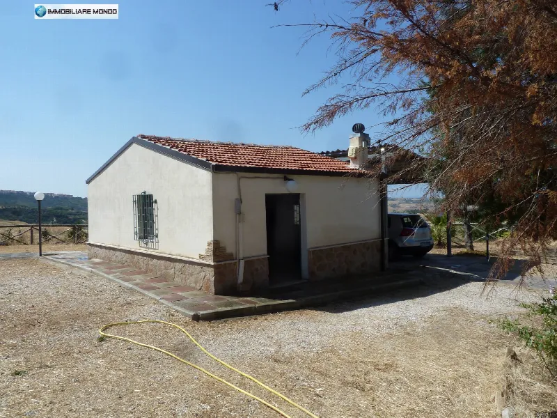 Rustico/Casale in vendita a Montenero di Bisaccia - foto 1