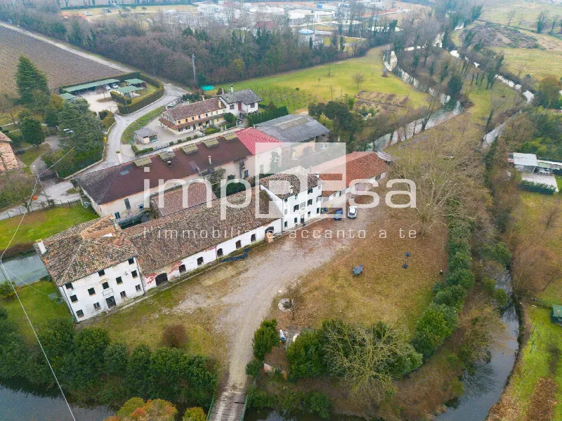 Rustico/Casale in vendita a Carbonera - foto 1