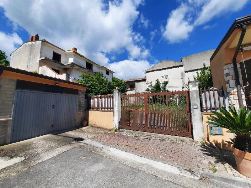 Villa in vendita a Rotondi - foto 1
