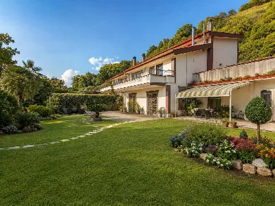 Villa in vendita a Pozzuoli - foto 1