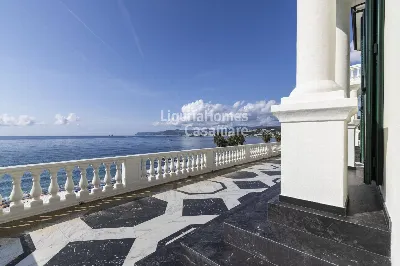 Villa in vendita ad Albisola Superiore - foto 1