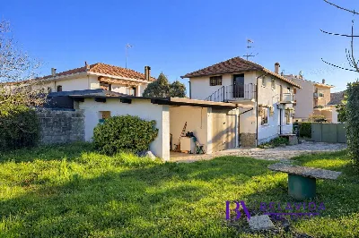 Villa in vendita a Borgomanero - foto 4