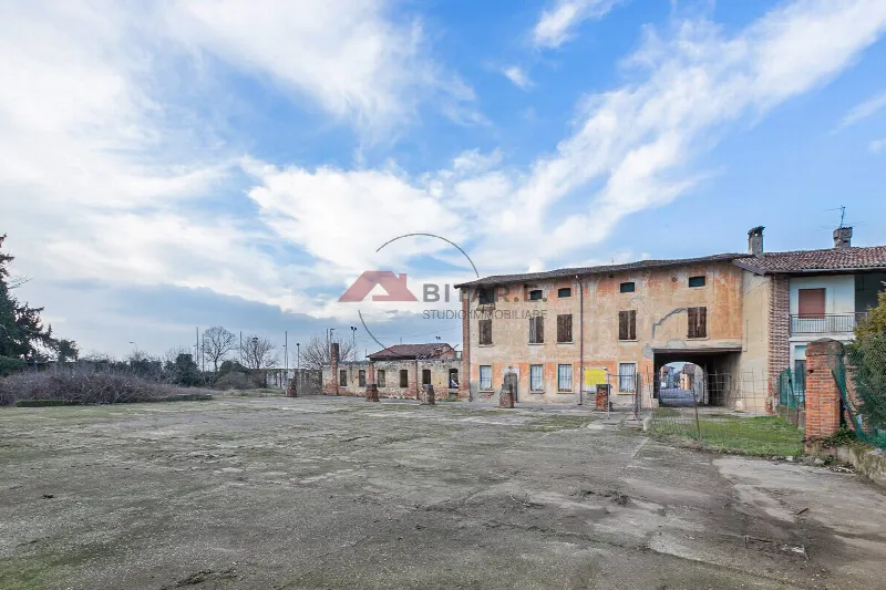 Rustico/Casale in vendita a Longhena - foto 1