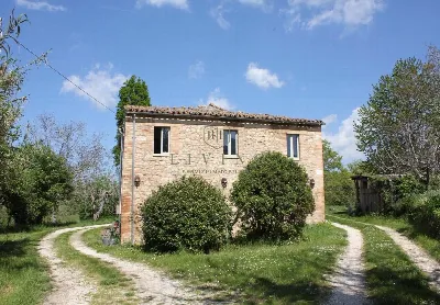 Rustico/Casale in vendita a Rotella - foto 2