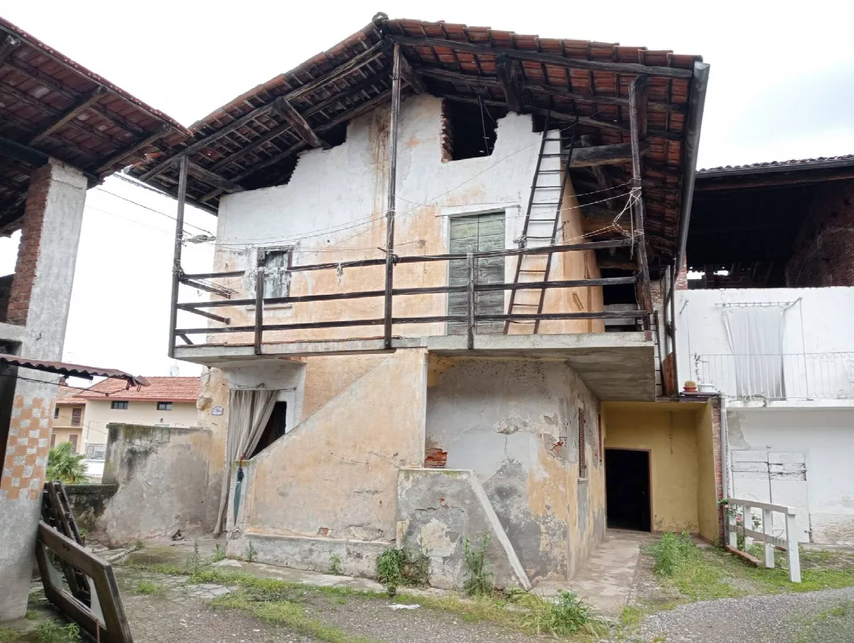 Rustico/Casale in vendita a Bogogno - foto 2