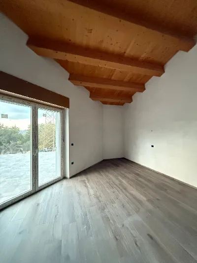 Villa in vendita a Belforte del Chienti - foto 1