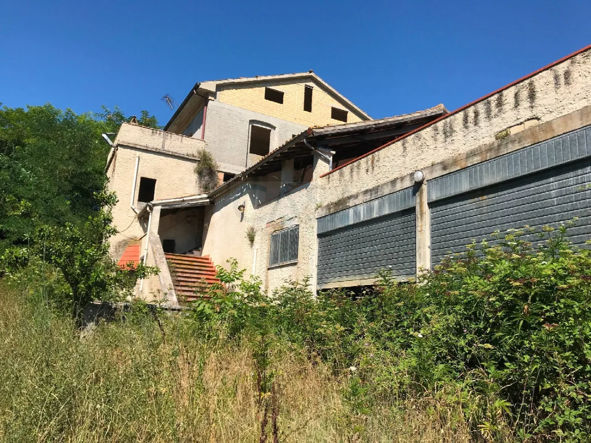 Rustico/Casale in vendita ad Acquaviva Picena - foto 3