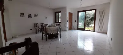 Villa in vendita a San Benedetto del Tront... - foto 4