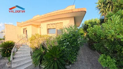Villa in vendita a Uggiano la Chiesa - foto 1
