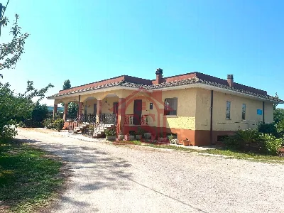 Villa in vendita a Terracina - foto 1