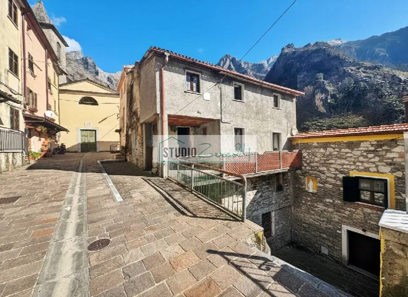 Casa Indipendente in vendita a Massa, Bergiola, Lavacchio, San Carlo - foto 1