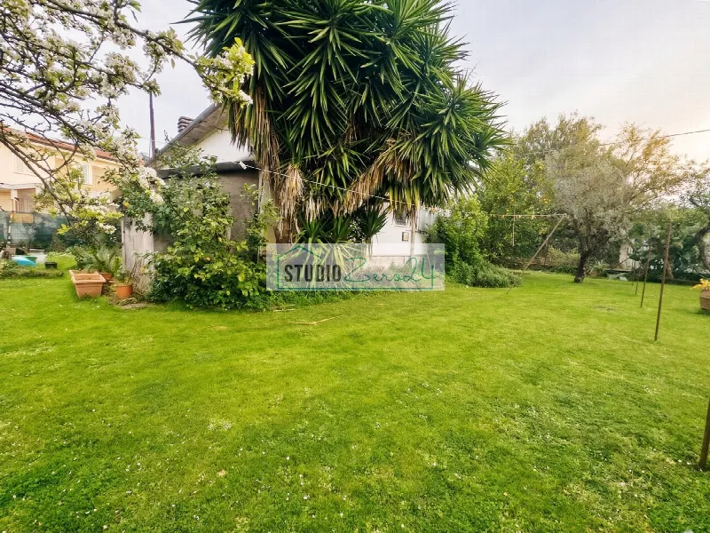 Villa in vendita a Montignoso - foto 1