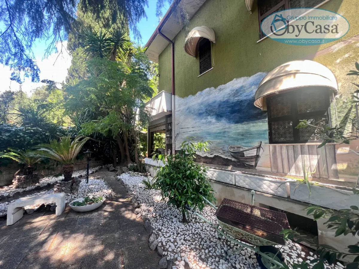 Villa in vendita a Guidonia Montecelio - foto 2