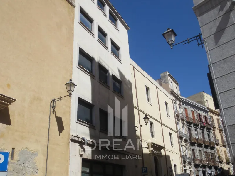 Ufficio in vendita a Cagliari, Centro - foto 1