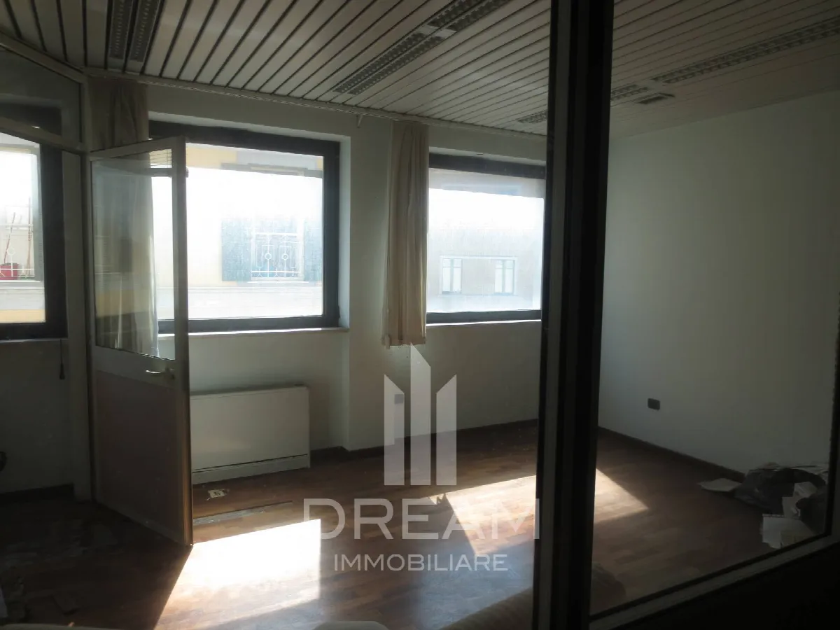 Ufficio in vendita a Cagliari, Centro - foto 4