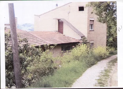 Rustico/Casale in vendita a Carassai - foto 1