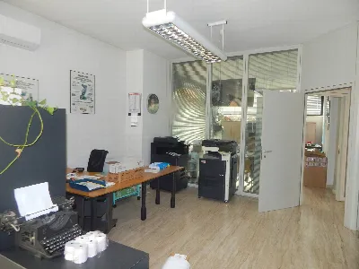 Ufficio in vendita a San Benedetto del Tro... - foto 6