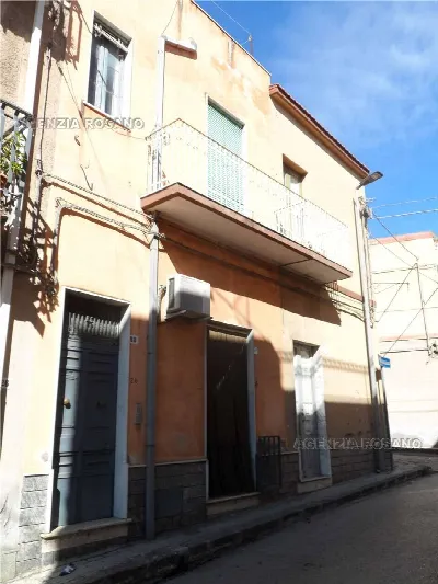 Villa a Biancavilla