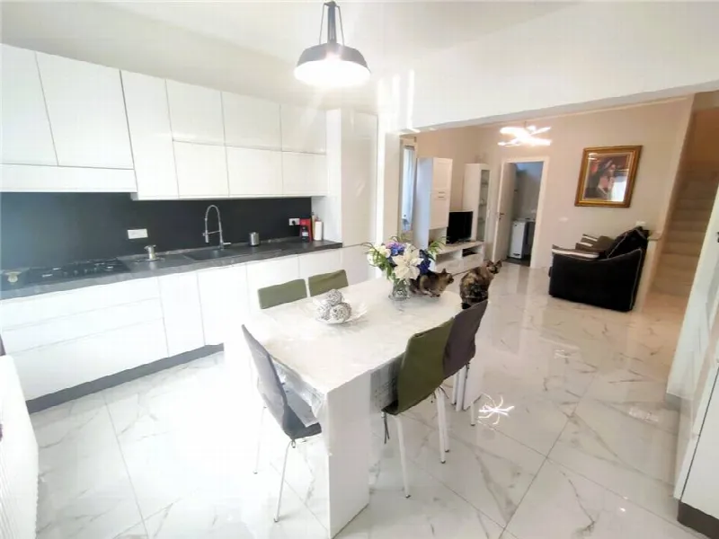Casa Indipendente in vendita a Verbania - foto 1