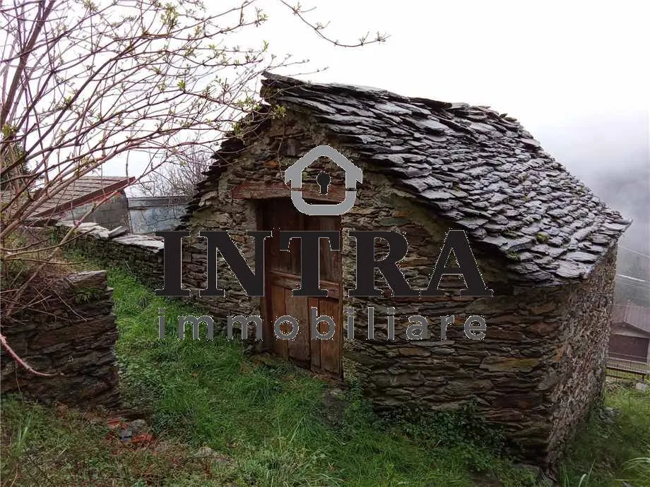 Rustico/Casale in vendita a Caprezzo - foto 2