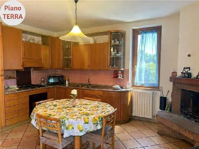 Palazzo/Stabile in vendita a Adrara San Ma... - foto 6