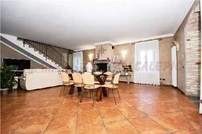 Rustico/Casale in vendita a Chiari - foto 2