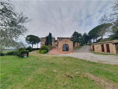Villa a Rapagnano