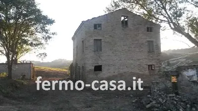 Rustico/Casale in vendita a Fermo - foto 1