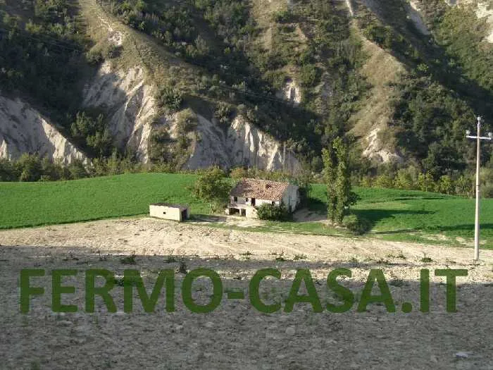 Rustico/Casale in vendita a Monterubbiano - foto 1