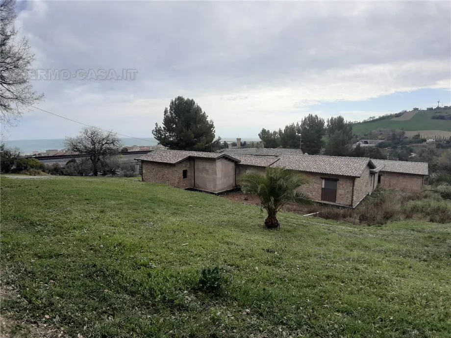 Rustico/Casale in vendita a Porto San Giorgio - foto 2