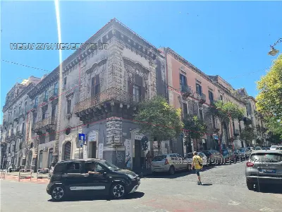 Palazzo/Stabile in vendita a Catania, Cent... - foto 1