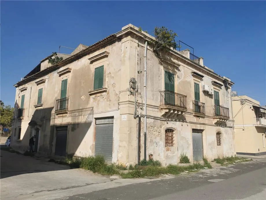 Palazzo/Stabile in vendita ad Avola - foto 4