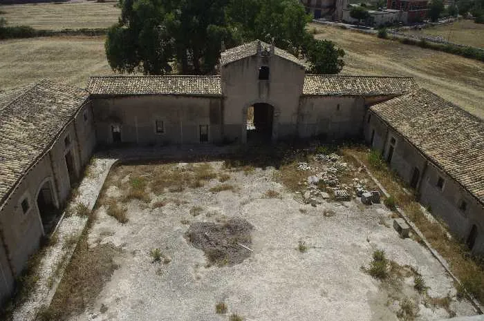 Palazzo/Stabile in vendita a Modica, Zona Industriale, Conservatore, San Giacomo - foto 4