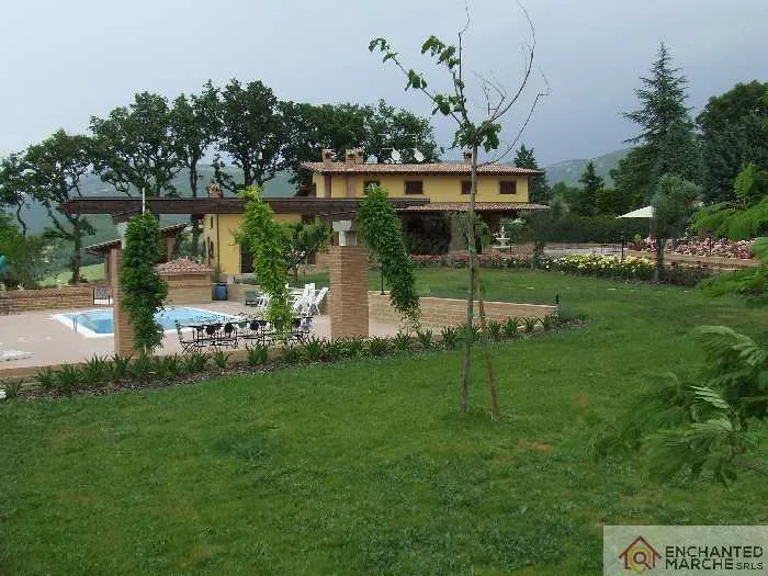 Villa in vendita a Matelica - foto 1