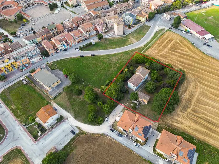 Rustico/Casale in vendita a Treia - foto 2