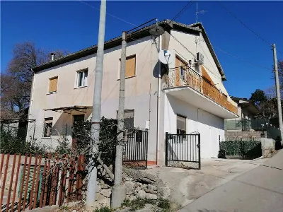 Villa a Pontecorvo