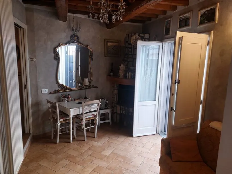 Rustico/Casale in vendita a Carmignano - foto 1
