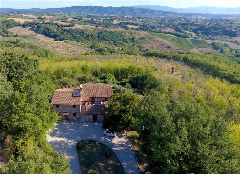 Villa in vendita a Gualdo Cattaneo - foto 1
